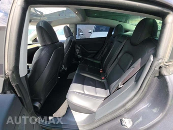 2023 Tesla Model 3 Standard Range - miniatura 13