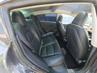 2023 Tesla Model 3 Standard Range - miniatura 16