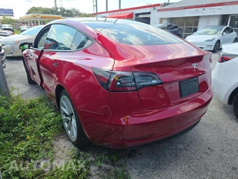 2023 Tesla Model 3 Standard Range – miniatura 2