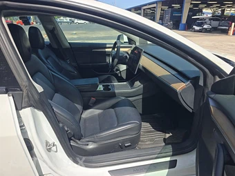 2023 Tesla Model 3 Standard Range – miniatura 8