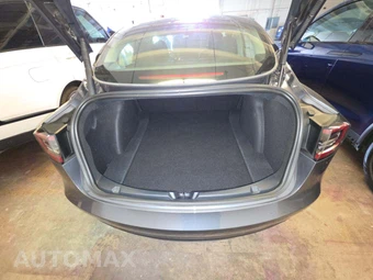 2023 Tesla Model 3 Standard Range - miniatura 14