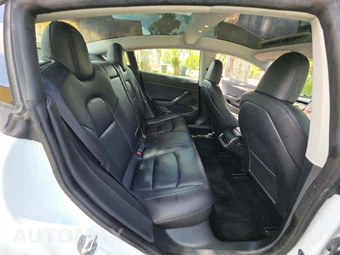 2023 Tesla Model 3 Standard Range - miniatura 16