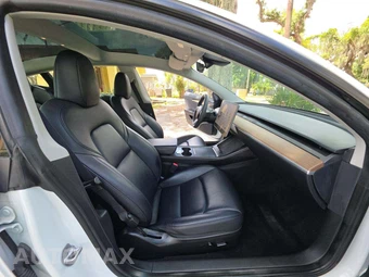 2023 Tesla Model 3 Standard Range - miniatura 18