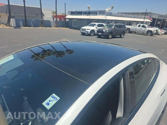2023 Tesla Model 3 Standard Range - miniatura 12