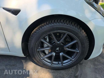 2023 Tesla Model 3 Standard Range - miniatura 25