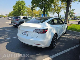 2023 Tesla Model 3 Standard Range - miniatura 3