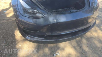 2023 Tesla Model 3 Standard Range - miniatura 25
