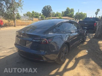 2023 Tesla Model 3 Standard Range - miniatura 4