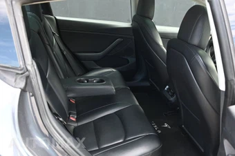 2023 Tesla Model 3 Standard Range - miniatura 20