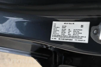2023 Tesla Model 3 Standard Range - miniatura 24