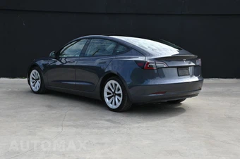 2023 Tesla Model 3 Standard Range - miniatura 4