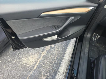 2023 Tesla Model 3 Standard Range - miniatura 9