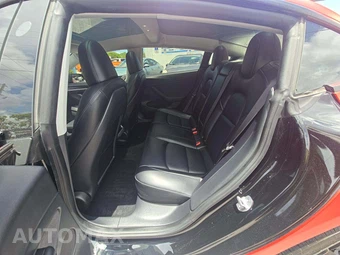 2023 Tesla Model 3 Standard Range - miniatura 10