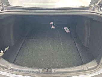 2023 Tesla Model 3 Standard Range – miniatura 16