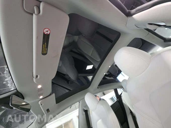 2023 Tesla Model 3 Standard Range - miniatura 11
