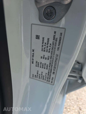 2023 Tesla Model 3 Standard Range - miniatura 5