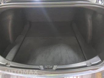 2023 Tesla Model 3 Standard Range - miniatura 16