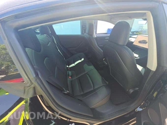2023 Tesla Model 3 Standard Range - miniatura 13