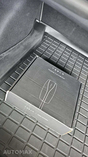 2023 Tesla Model 3 Standard Range - miniatura 19