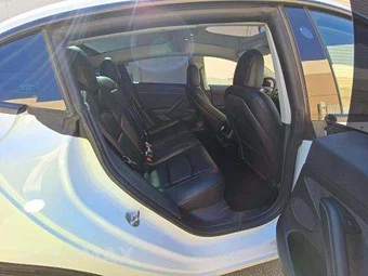 2023 Tesla Model 3 Standard Range - miniatura 18