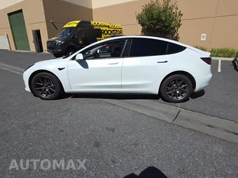 2023 Tesla Model 3 Standard Range - miniatura 3