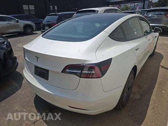 2023 Tesla Model 3 Standard Range - miniatura 3