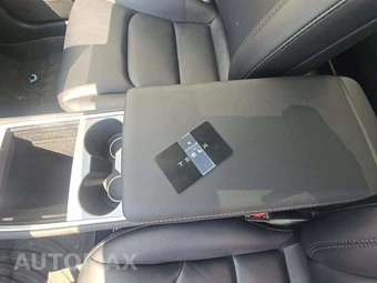 2023 Tesla Model 3 Standard Range - miniatura 8
