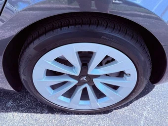 2023 Tesla Model 3 Standard Range - miniatura 29