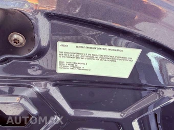 2023 Tesla Model 3 Standard Range - miniatura 32