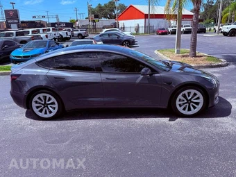 2023 Tesla Model 3 Standard Range - miniatura 9
