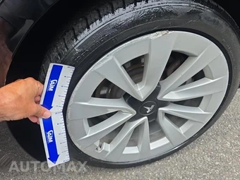 2023 Tesla Model 3 Standard Range - miniatura 22