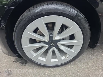 2023 Tesla Model 3 Standard Range - miniatura 8