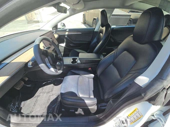 2023 Tesla Model 3 Standard Range - miniatura 3