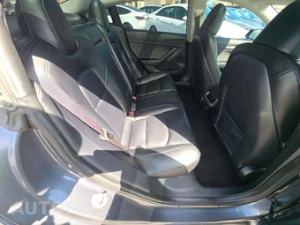 2023 Tesla Model 3 Standard Range - miniatura 13