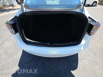 2023 Tesla Model 3 Standard Range - miniatura 11