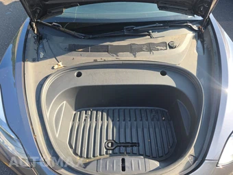 2023 Tesla Model 3 Standard Range – miniatura 15