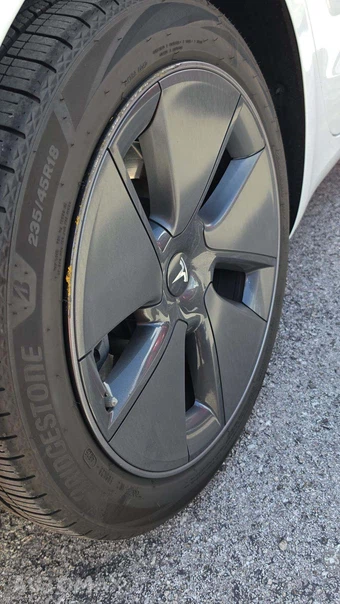 2023 Tesla Model 3 Standard Range – miniatura 28