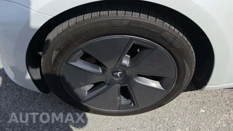 2023 Tesla Model 3 Standard Range – miniatura 33
