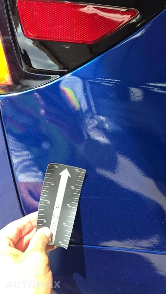 2023 Tesla Model 3 Standard Range - miniatura 30