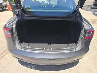 2023 Tesla Model 3 Standard Range - miniatura 14