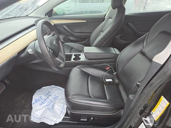 2023 Tesla Model 3 Standard Range – miniatura 7