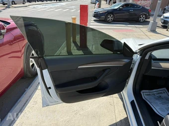 2023 Tesla Model 3 Standard Range - miniatura 10