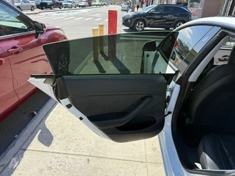 2023 Tesla Model 3 Standard Range - miniatura 11