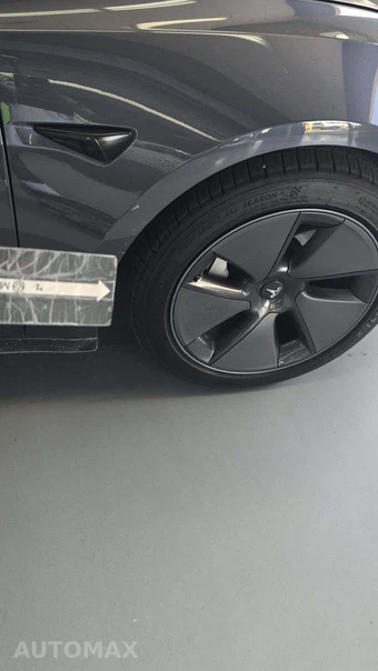 2023 Tesla Model 3 Standard Range - miniatura 28