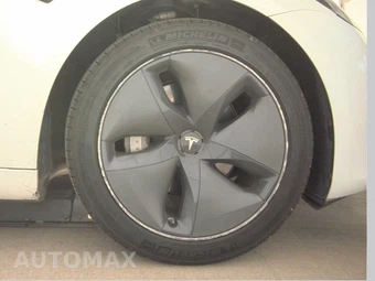 2023 Tesla Model 3 Standard Range - miniatura 10