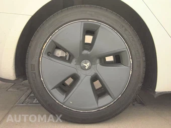 2023 Tesla Model 3 Standard Range - miniatura 11