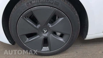 2023 Tesla Model 3 Standard Range - miniatura 28