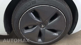 2023 Tesla Model 3 Standard Range - miniatura 33