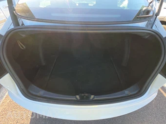 2023 Tesla Model 3 Standard Range - miniatura 22