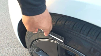 2023 Tesla Model 3 Standard Range - miniatura 27